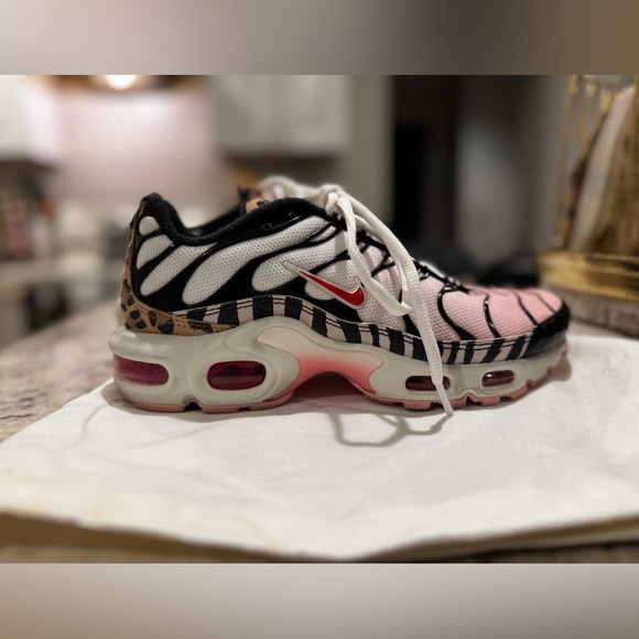 Nike Air Max Plus Animal Instinct Sneakers - Picture 2 of 11
